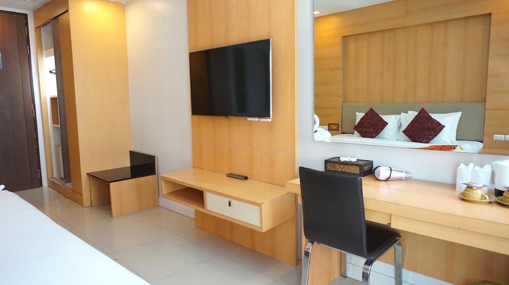 Andatel Grande Patong Phuket מראה חיצוני תמונה