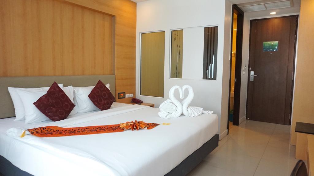 Andatel Grande Patong Phuket מראה חיצוני תמונה